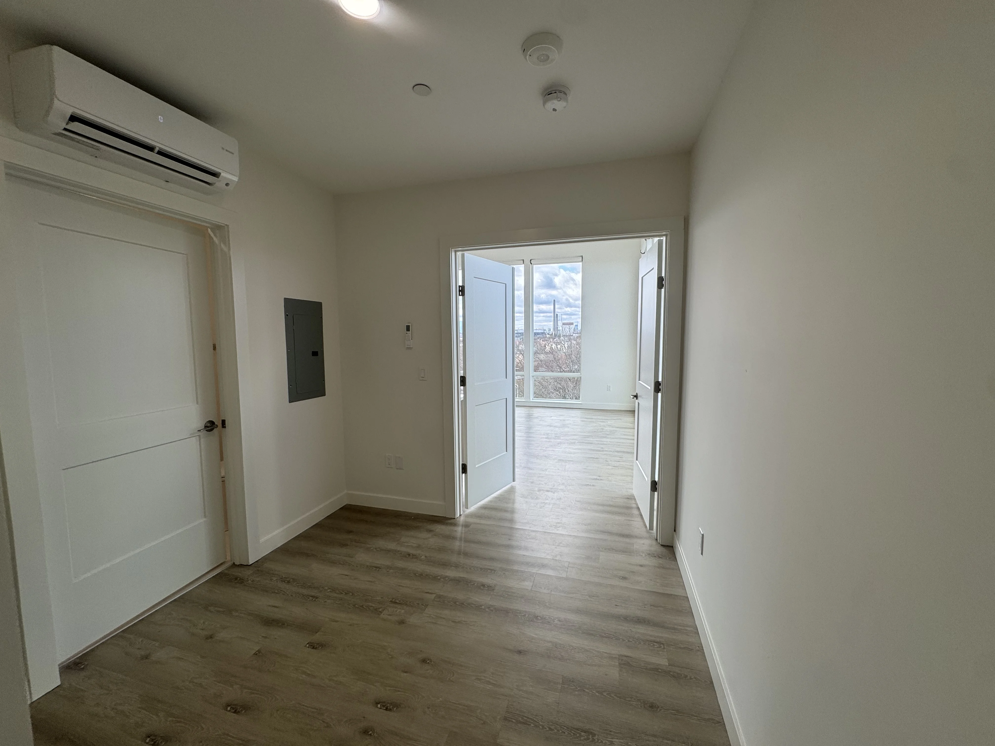 1 bed, 1 bath apartment for rent at 319 Broadway Unit 501, Everett — photo 7 of 7