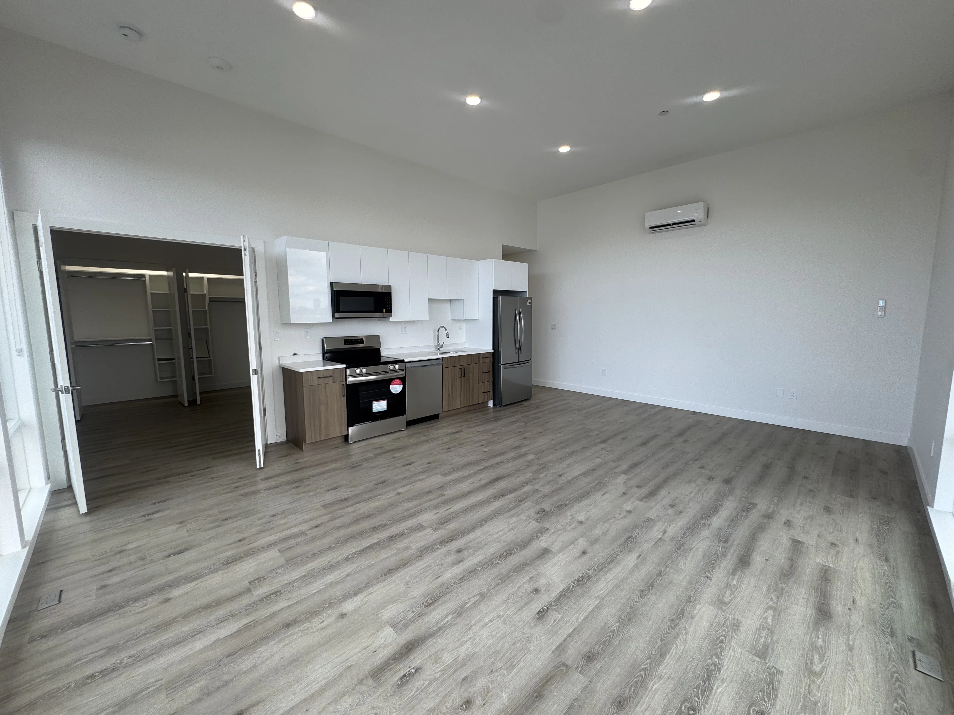1 bed, 1 bath apartment for rent at 319 Broadway Unit 501, Everett — photo 5 of 7