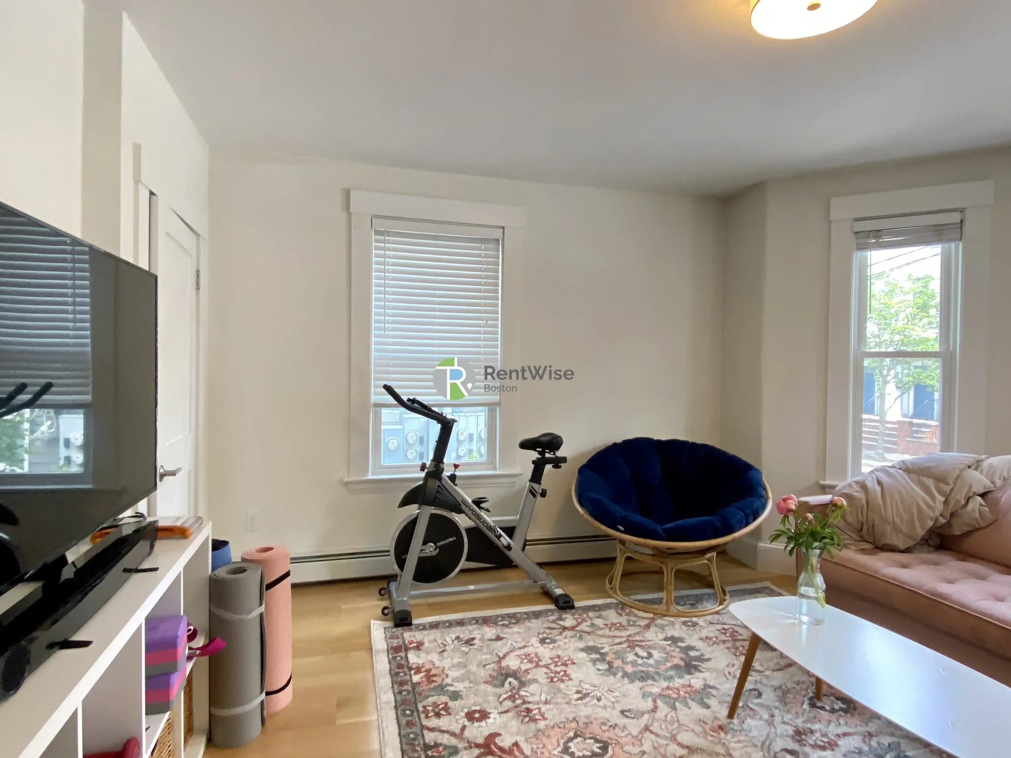 3 bed, 2 bath apartment for rent at 319 Columbia St Unit 1, Wellington-Harrington — photo 6 of 38