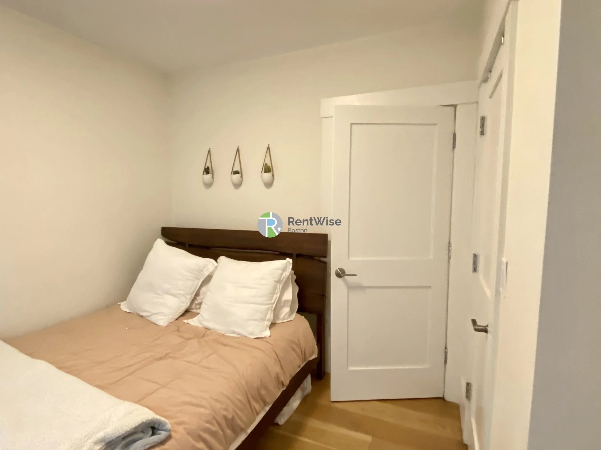 3 bed, 2 bath apartment for rent at 319 Columbia St Unit 1, Wellington-Harrington — photo 37 of 38