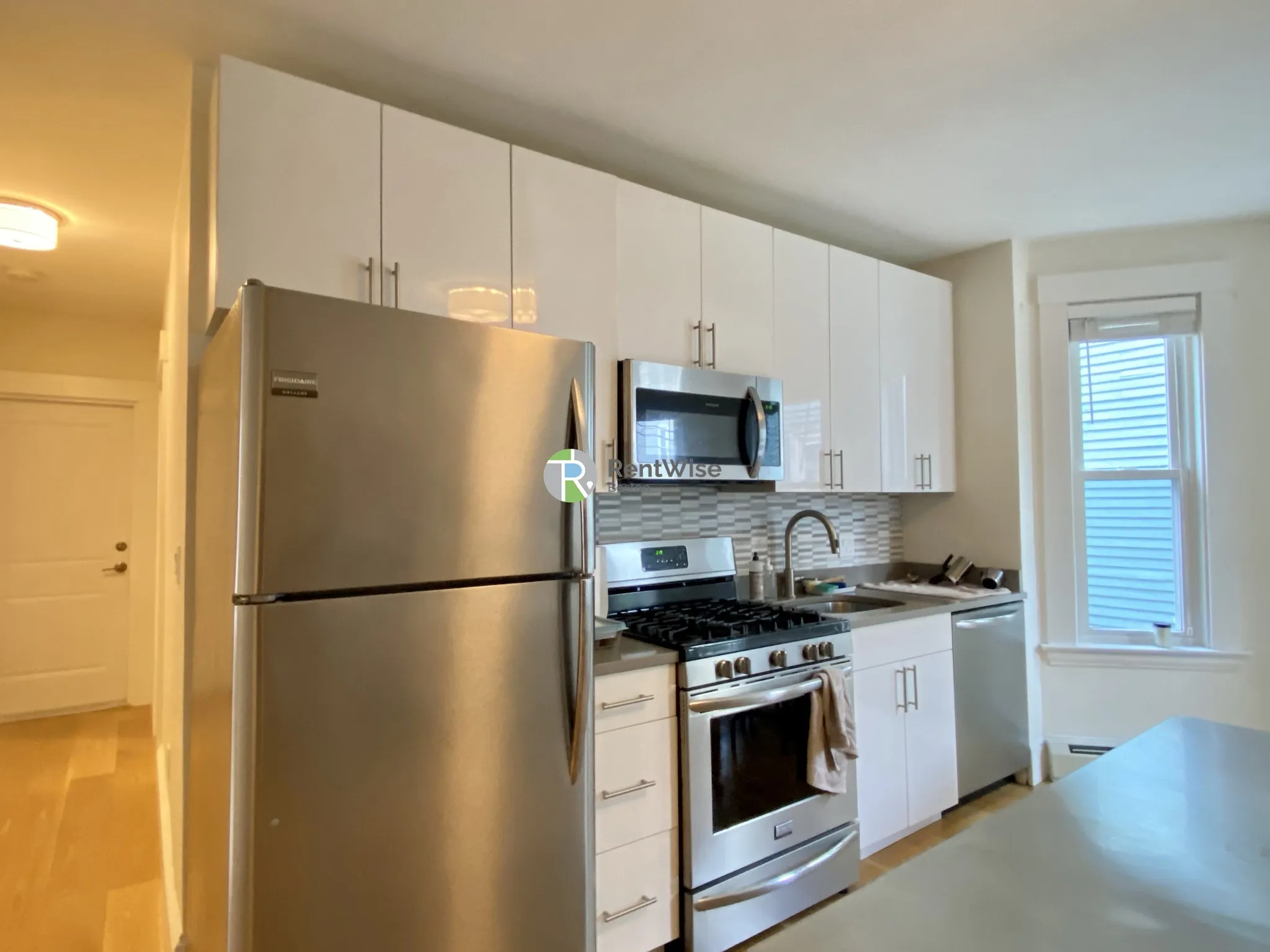 3 bed, 2 bath apartment for rent at 319 Columbia St Unit 1, Wellington-Harrington — photo 27 of 38