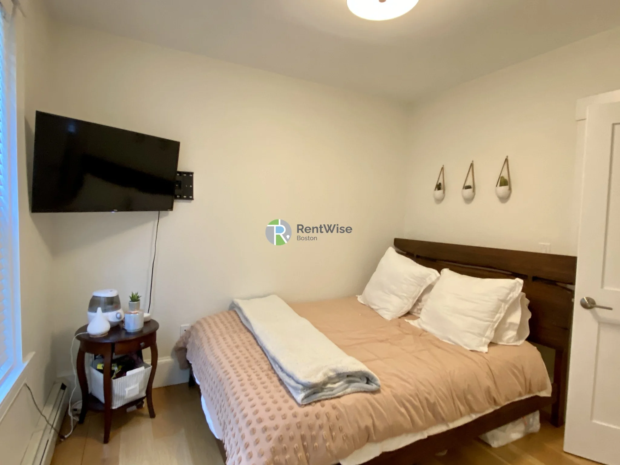 3 bed, 2 bath apartment for rent at 319 Columbia St Unit 1, Wellington-Harrington — photo 36 of 38