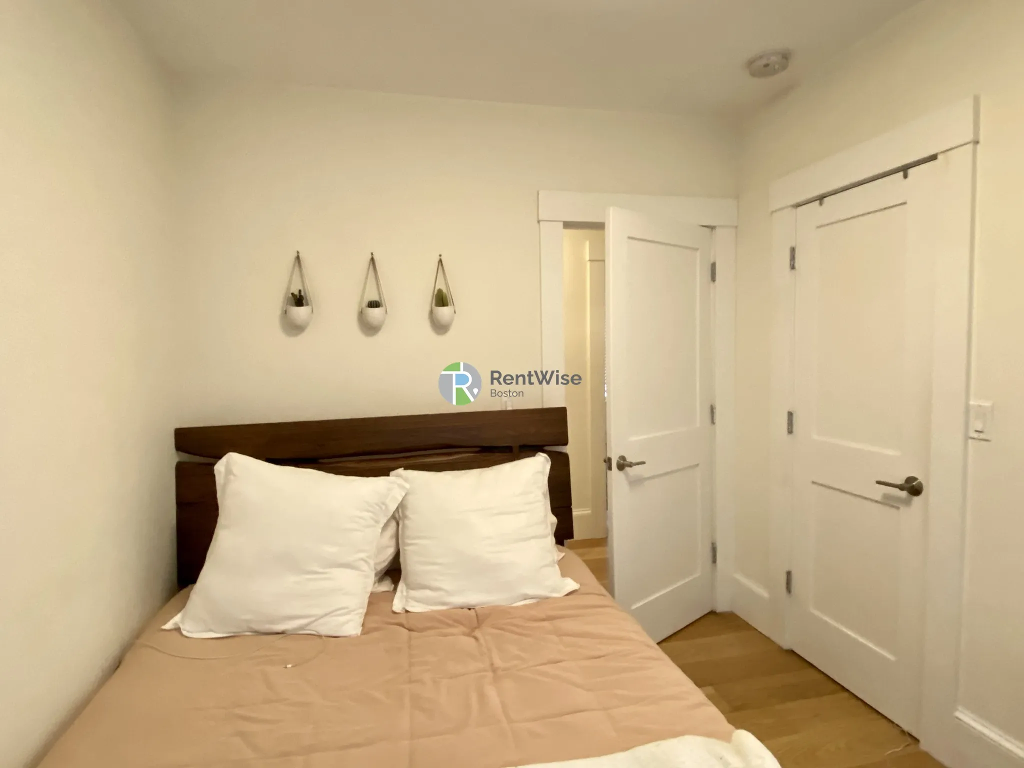 3 bed, 2 bath apartment for rent at 319 Columbia St Unit 1, Wellington-Harrington — photo 34 of 38