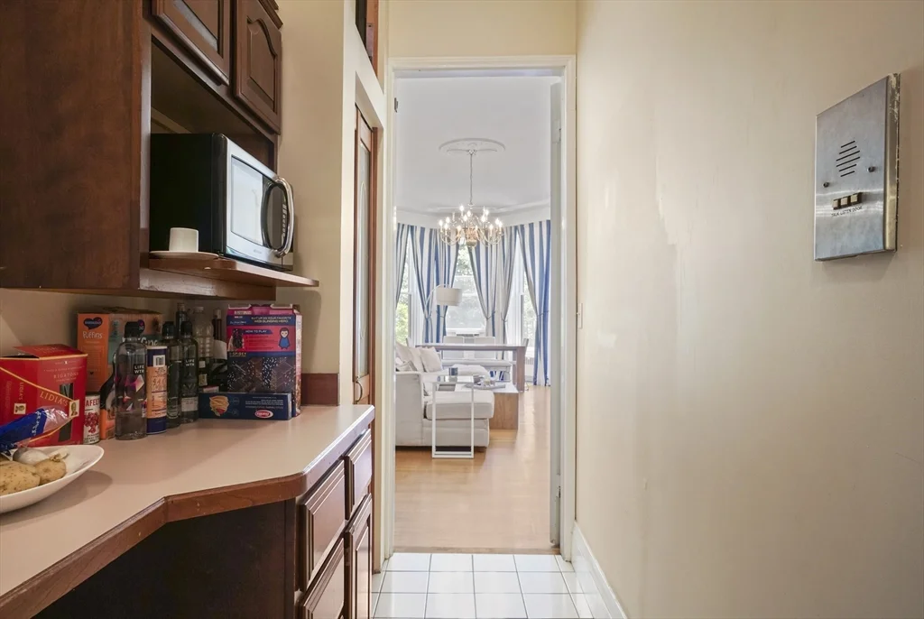 1 bed, 1 bath apartment for rent at 319 Commonwealth Ave Unit 21, Back Bay — photo 12 of 12
