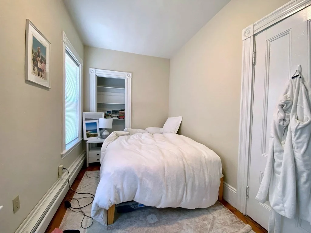 3 split bed, 1.5 bath apartment for rent at 319 Dorchester St Unit 2, South Boston — photo 9 of 13