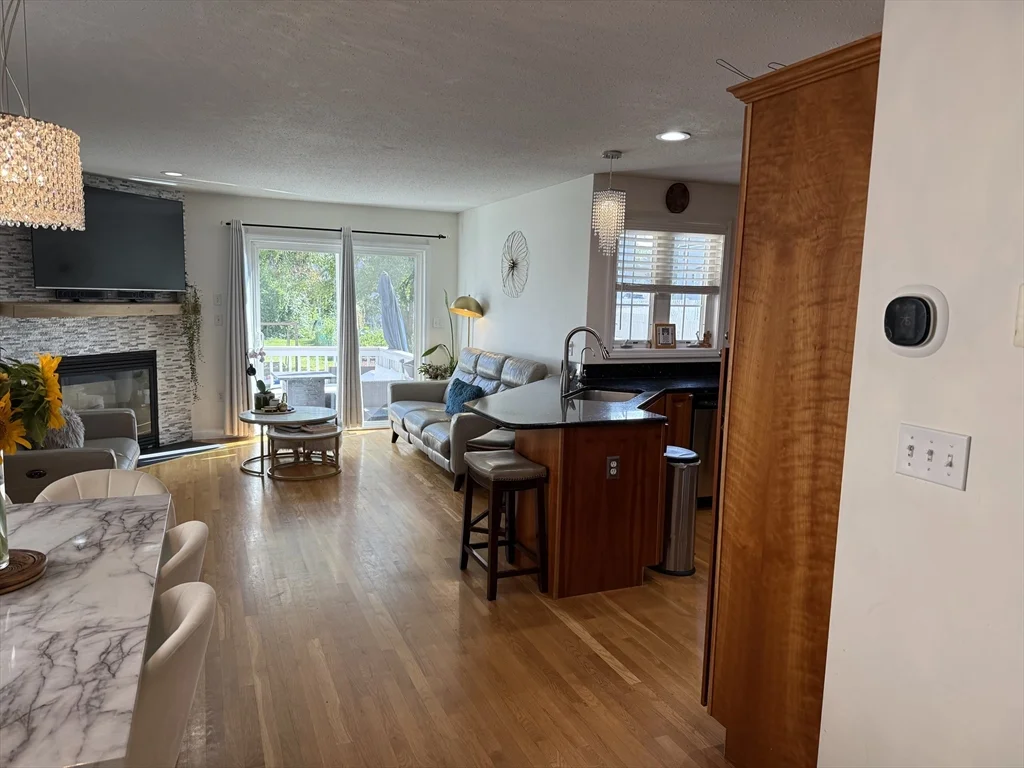 3 bed, 2 bath apartment for rent at 319 Farrwood Dr Unit 319, Haverhill — photo 2 of 12