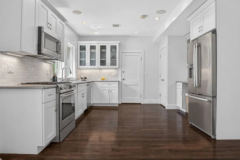 2 bed, 2 bath apartment for rent at 319 Forest Hills St Unit 2, Jamaica Plain — photo 10 of 34
