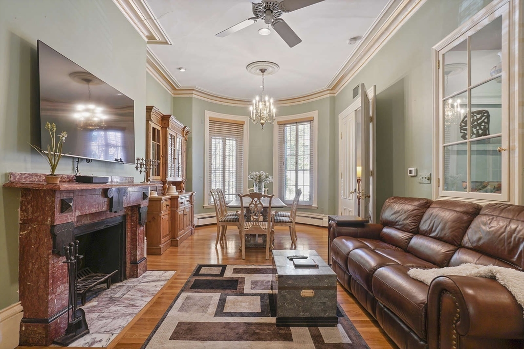 3 bed, 3 bath apartment for rent at 319 Marlborough St Unit 1, Back Bay — photo 6 of 32