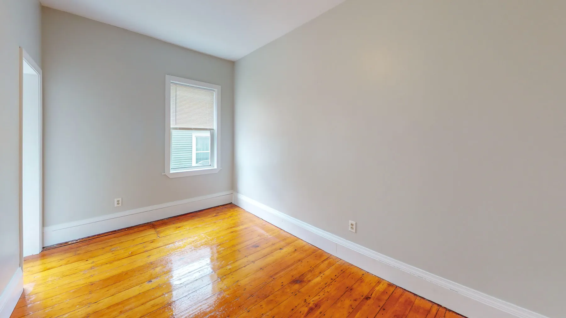 4 bed, 2 bath apartment for rent at 319 West Fourth St Unit 1, South Boston — photo 21 of 33