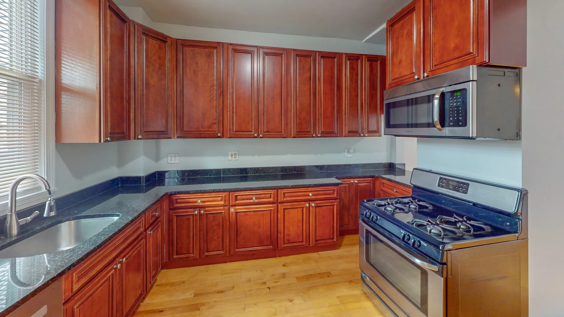 4 bed, 2 bath apartment for rent at 319 West Fourth St Unit 1, South Boston — photo 24 of 33