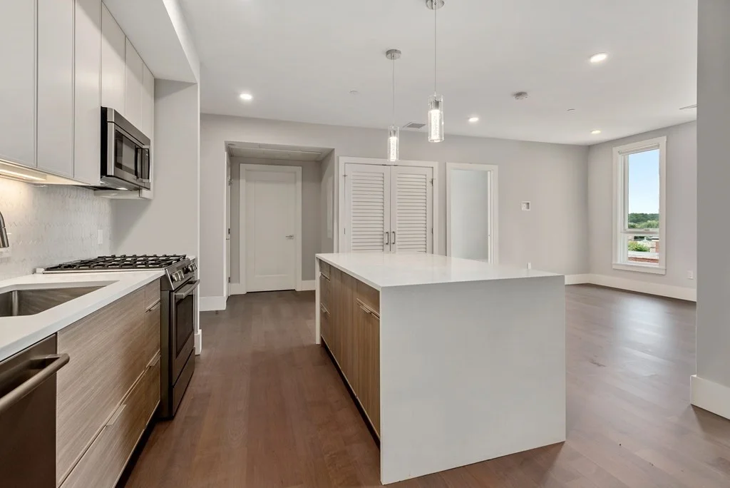 2 bed, 1 bath apartment for rent at 3193 Washington St Unit 209, Jamaica Plain — photo 3 of 17