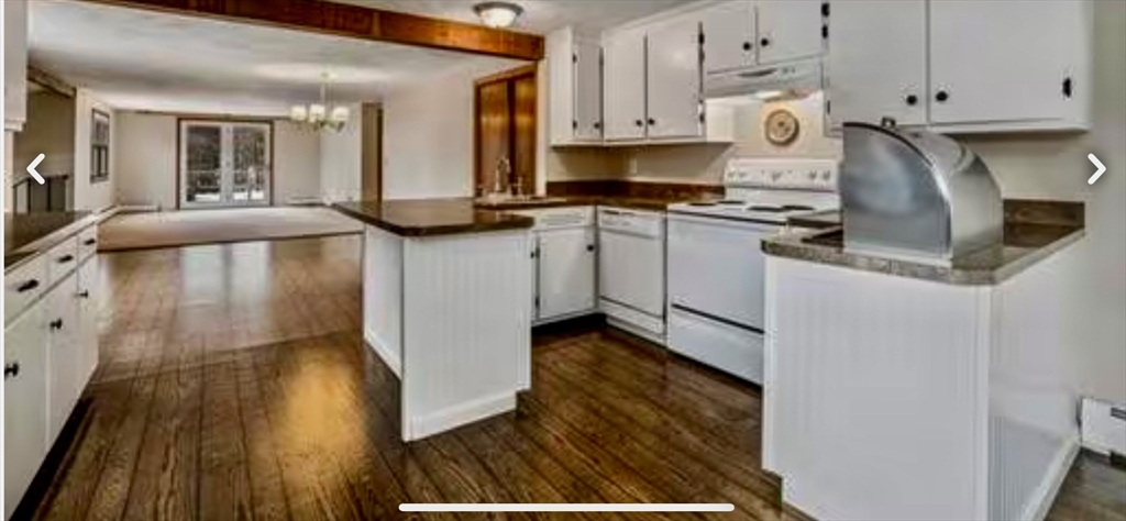 4 bed, 2 bath apartment for rent at 31R Burley St, Wenham Neck — photo 3 of 12