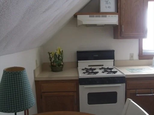 1 bed, 1 bath apartment for rent at 32-34 Moore Ave Unit 2, Franklin — photo 8 of 19