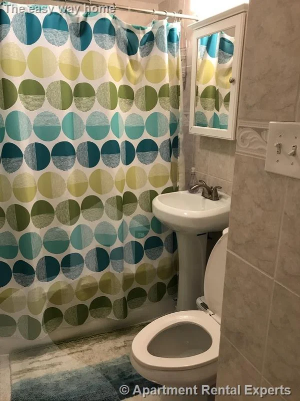 2 bed, 1 bath apartment for rent at 32.5 Linden Ave Unit 1, Porter Square — photo 6 of 8
