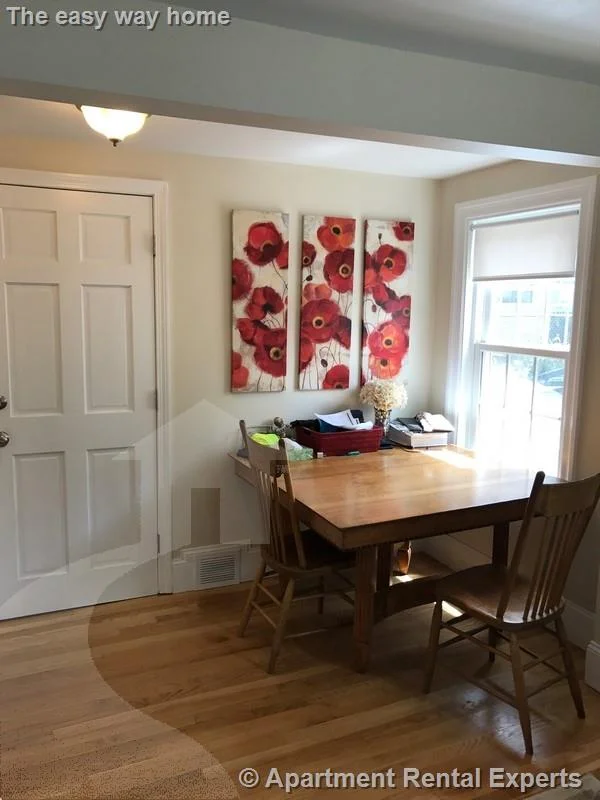 2 bed, 1 bath apartment for rent at 32.5 Linden Ave Unit 1, Porter Square — photo 3 of 8