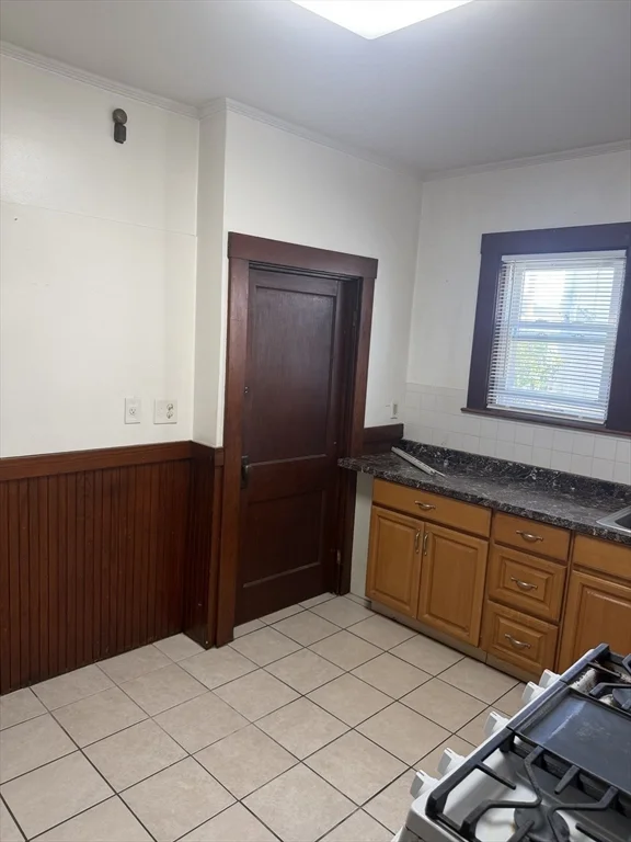 2 bed, 1 bath apartment for rent at 32 Adams St Unit 32, Watertown — photo 13 of 15