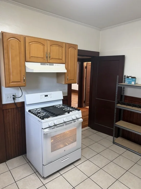 2 bed, 1 bath apartment for rent at 32 Adams St Unit 32, Watertown — photo 11 of 15