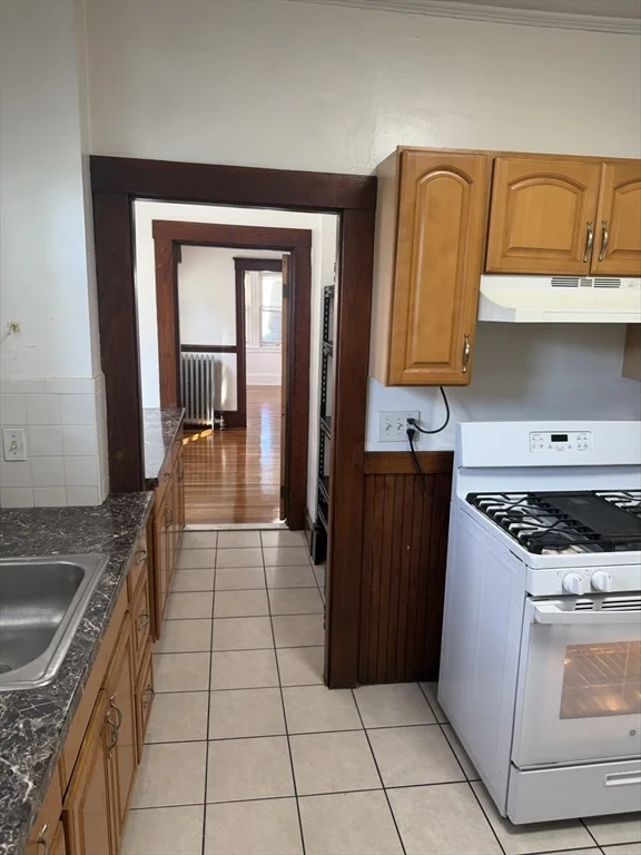 2 bed, 1 bath apartment for rent at 32 Adams St Unit 32, Watertown — photo 9 of 15