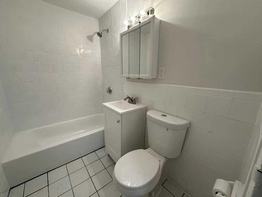 2 bed, 2 bath apartment for rent at 32 Annese Rd Unit 7, Chelsea — photo 13 of 14