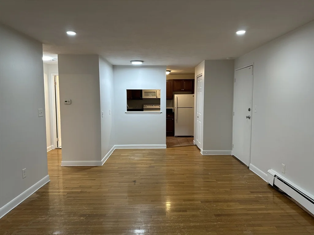 2 bed, 2 bath apartment for rent at 32 Annese Rd Unit 7, Chelsea — photo 3 of 14