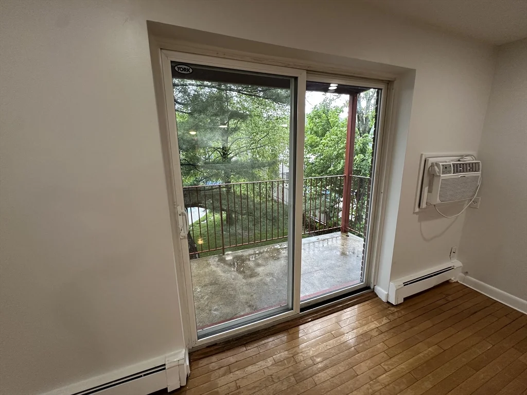 2 bed, 2 bath apartment for rent at 32 Annese Rd Unit 7, Chelsea — photo 2 of 14