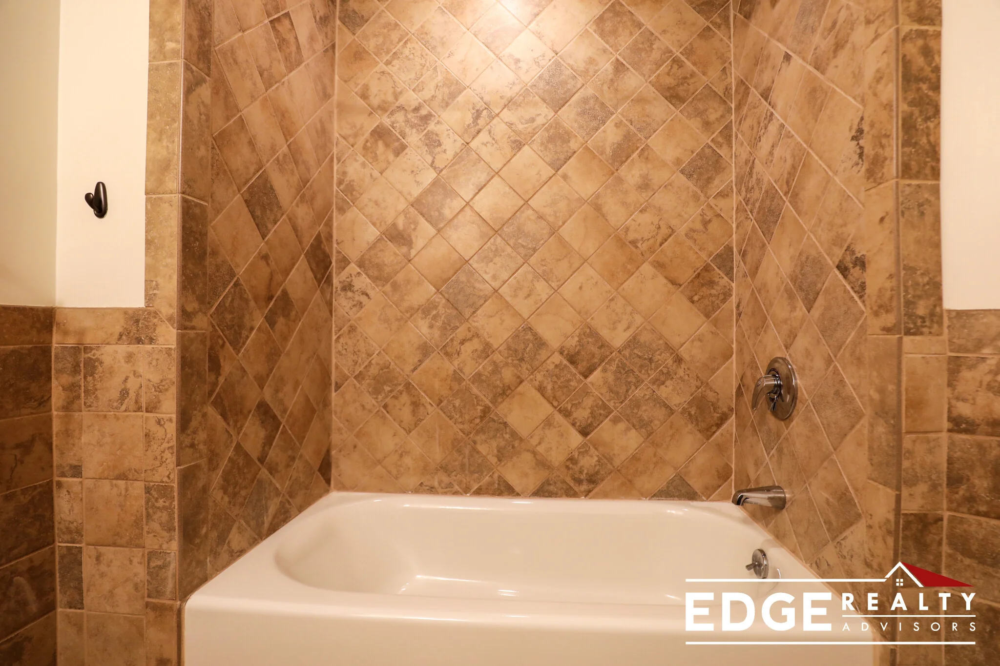 3 bed, 1 bath apartment for rent at 32 Arden St Unit 1, Allston — photo 7 of 9