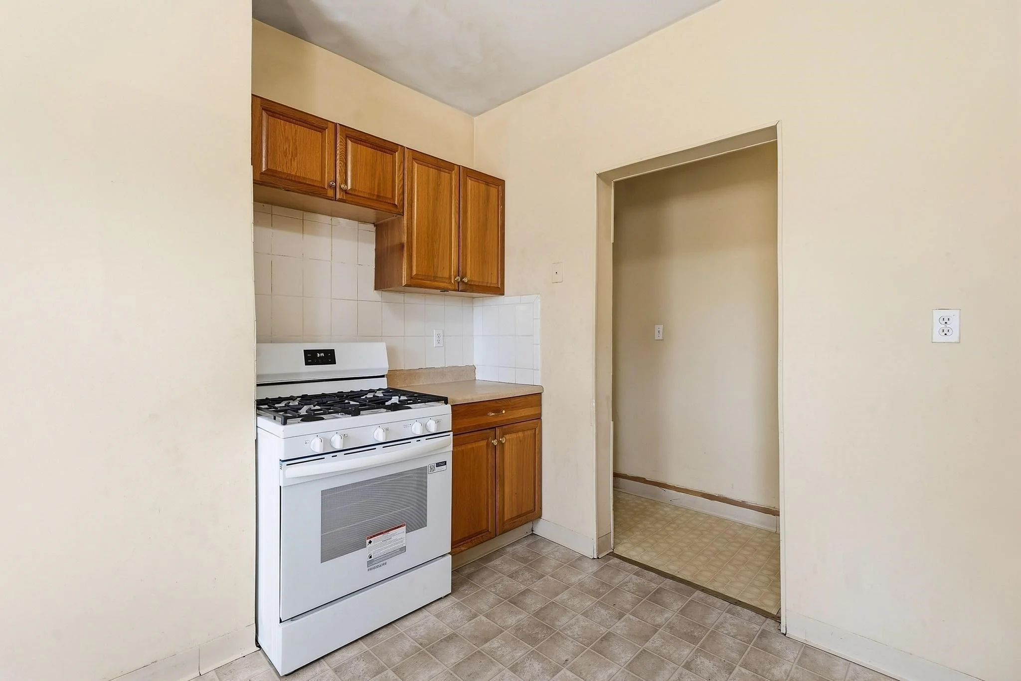 3 bed, 1 bath apartment for rent at 32 Ashley St Unit 3, East Boston — photo 18 of 33