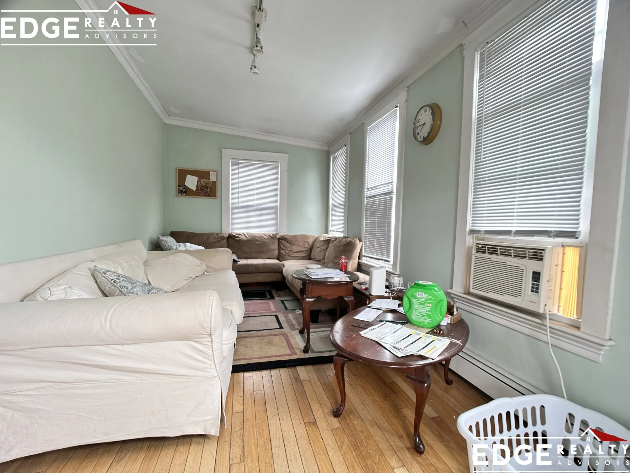 5 bed, 2 bath apartment for rent at 32 Bayard St Unit 1, Allston — photo 2 of 11