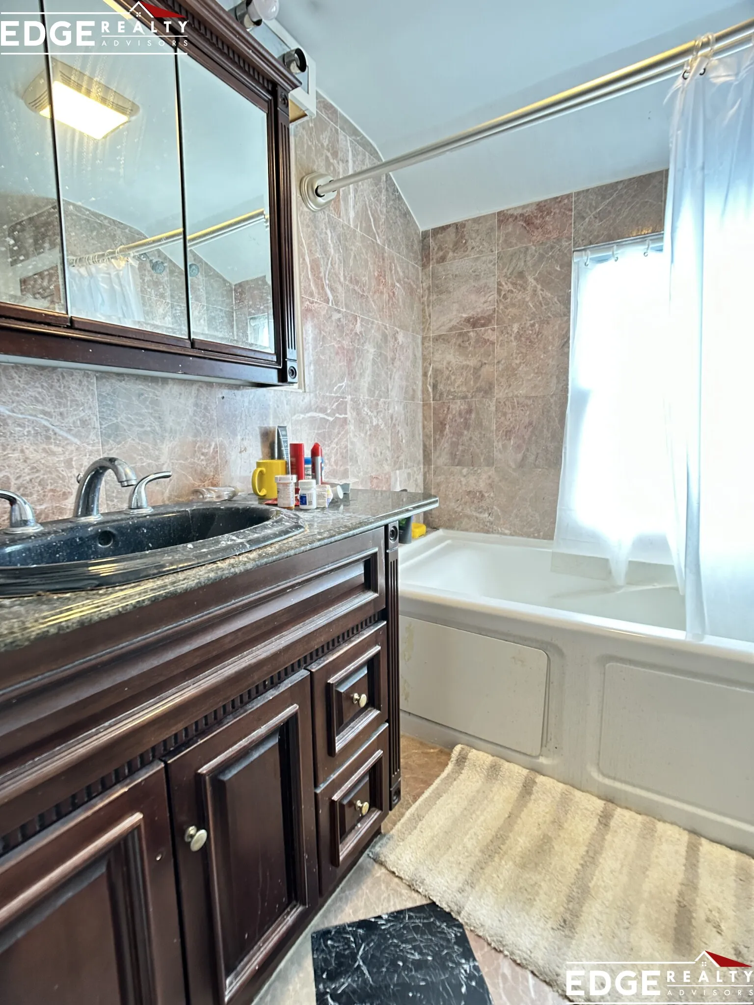5 bed, 2 bath apartment for rent at 32 Bayard St Unit 1, Allston — photo 6 of 11