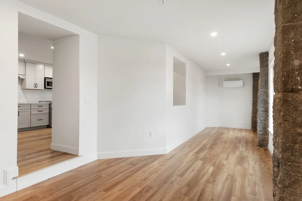 2 bed, 1 bath apartment for rent at 32 Beacon St Unit 4, Gloucester — photo 16 of 30