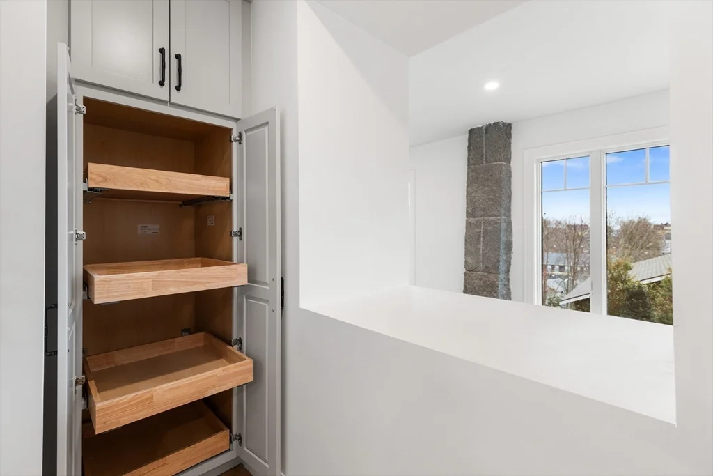 2 bed, 1 bath apartment for rent at 32 Beacon St Unit 4, Gloucester — photo 15 of 30