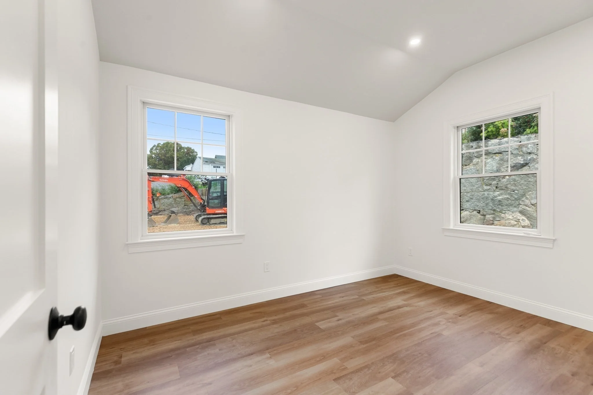 1 bed, 1 bath apartment for rent at 32 Beacon St Unit 5, Gloucester — photo 16 of 33