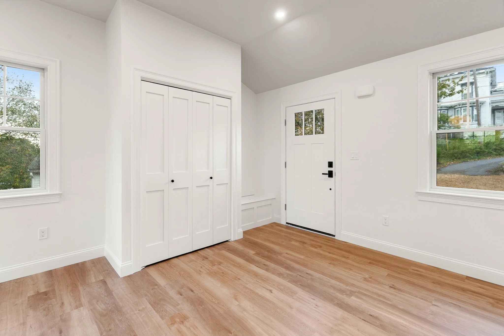 1 bed, 1 bath apartment for rent at 32 Beacon St Unit 5, Gloucester — photo 24 of 33