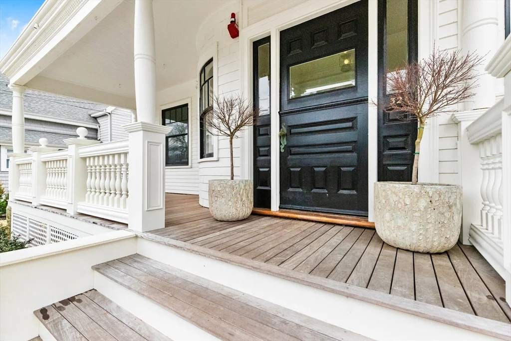 1 bed, 1 bath apartment for rent at 32 Beacon Unit 1B, Gloucester