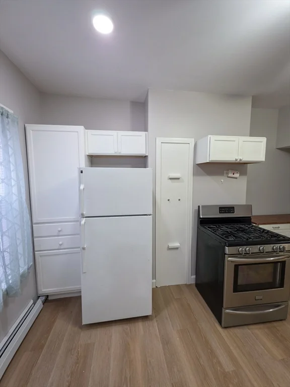2 bed, 1 bath apartment for rent at 32 Bellevue St Unit A, Lowell — photo 15 of 18