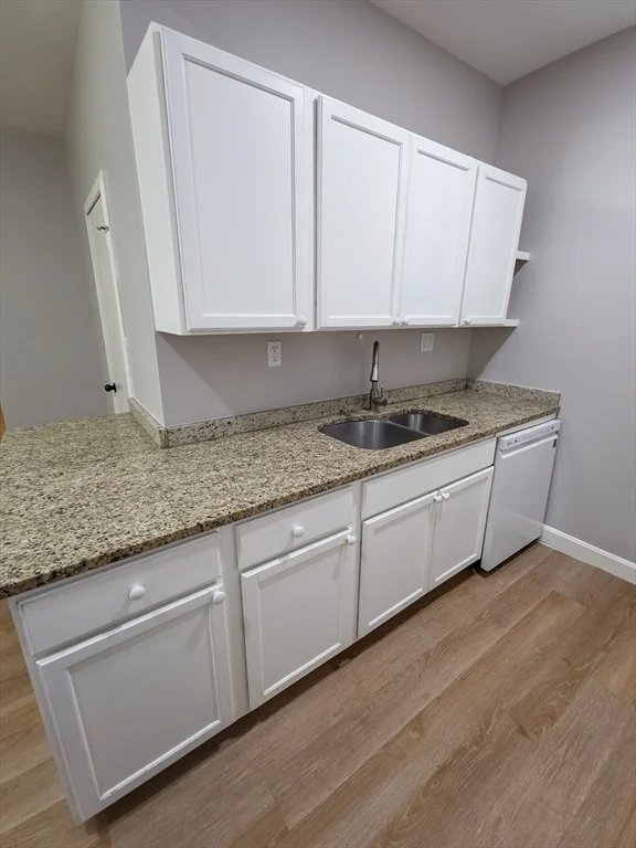 2 bed, 1 bath apartment for rent at 32 Bellevue St Unit A, Lowell — photo 14 of 18