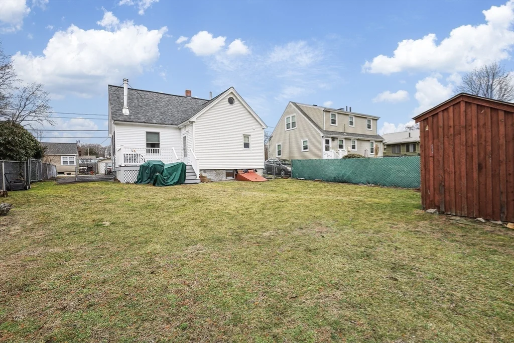 3 bed, 1 bath apartment for rent at 32 Beloit Rd, The Manor — photo 20 of 24
