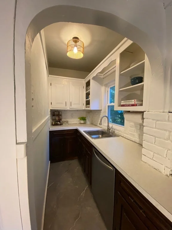 2 bed, 1 bath apartment for rent at 32 Bernice Ave, Brockton — photo 7 of 18