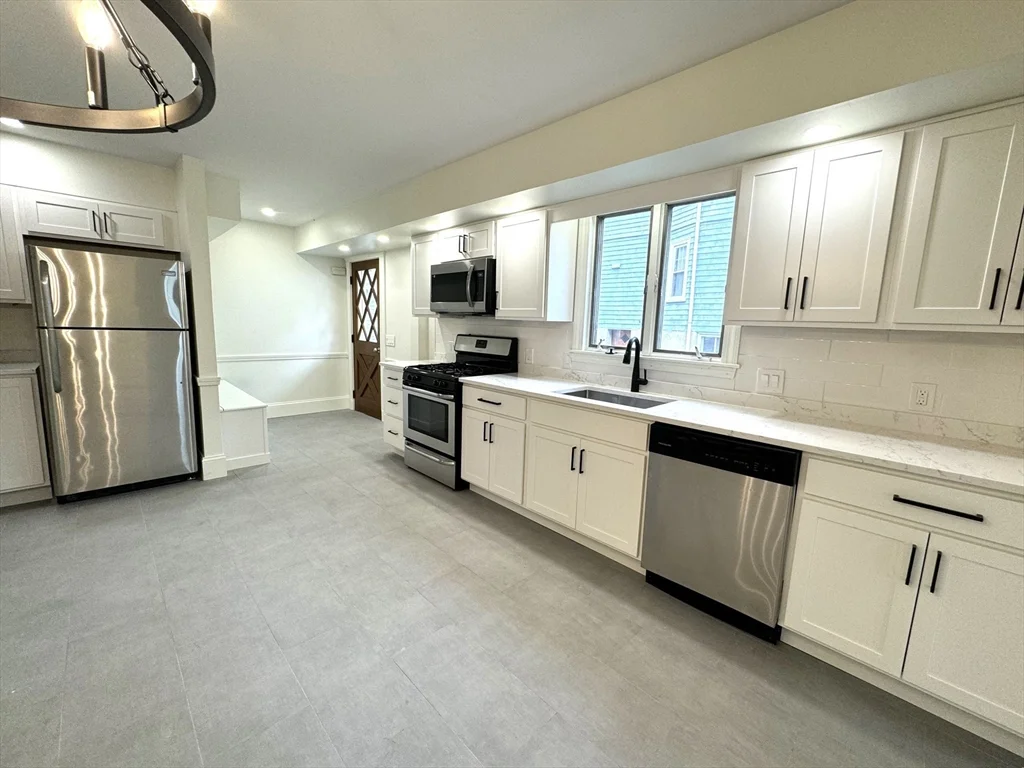4 bed, 2 bath apartment for rent at 32 Bigelow St Unit 1, Boston — photo 2 of 31