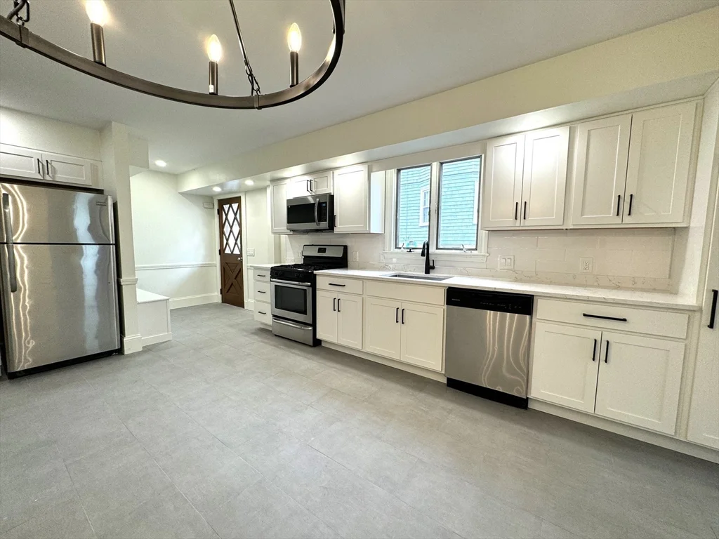 4 bed, 2 bath apartment for rent at 32 Bigelow St Unit 1, Boston — photo 1 of 31