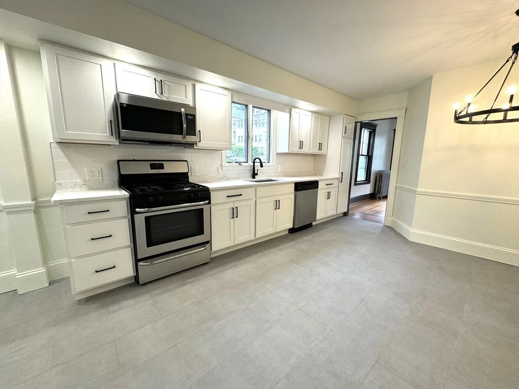 4 bed, 2 bath apartment for rent at 32 Bigelow St Unit 1, Boston — photo 3 of 31