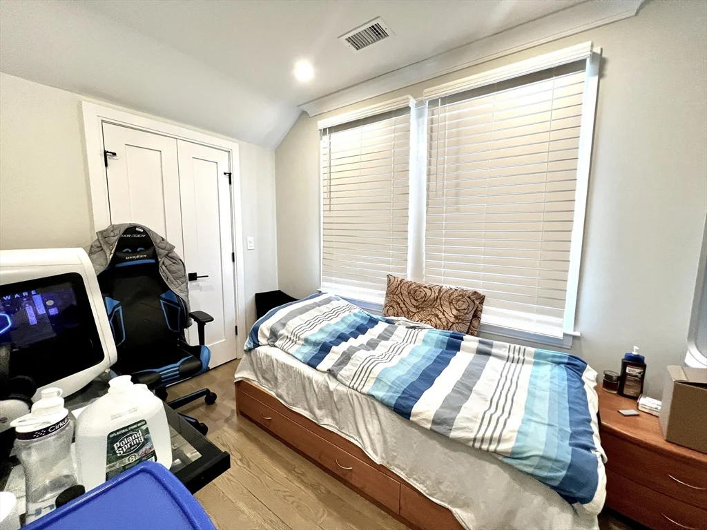2 bed, 1 bath apartment for rent at 32 Blaine St Unit 3, Allston — photo 6 of 6