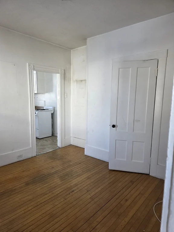 1 bed, 1 bath apartment for rent at 32 Brown Unit 1, Waltham — photo 4 of 7