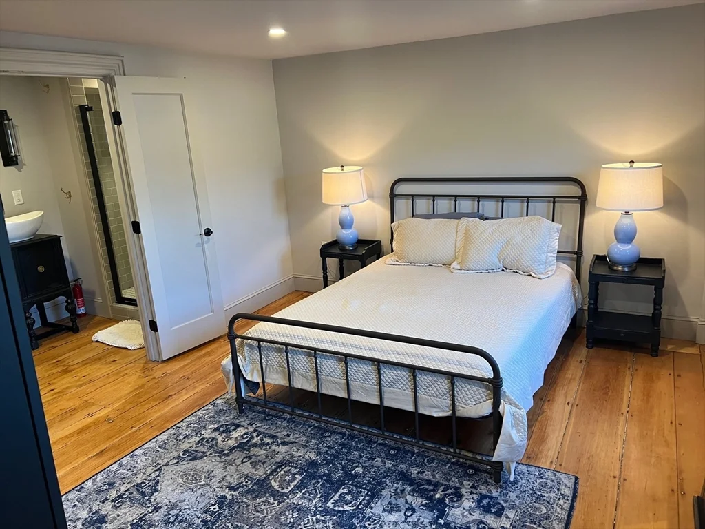 2 bed, 2 bath apartment for rent at 32 Buffum St Unit 1, Salem — photo 8 of 19