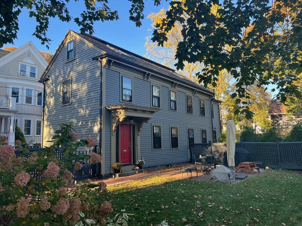 2 bed, 2 bath apartment for rent at 32 Buffum St Unit 1, Salem — photo 1 of 19