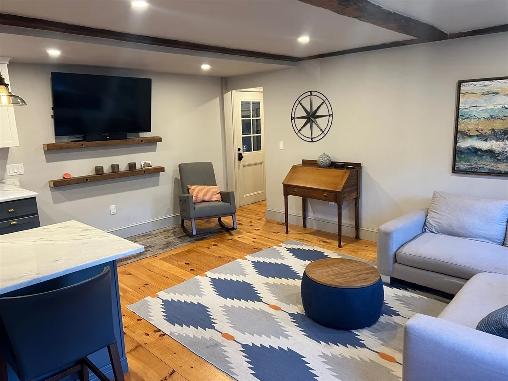2 bed, 2 bath apartment for rent at 32 Buffum St Unit 1, Salem — photo 3 of 19