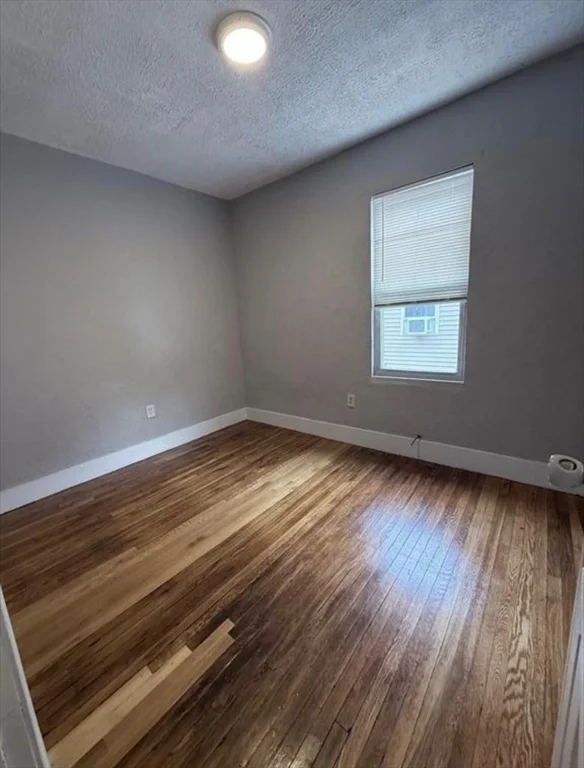 3 bed, 1 bath apartment for rent at 32 Callender St Unit 3, Dorchester — photo 7 of 8