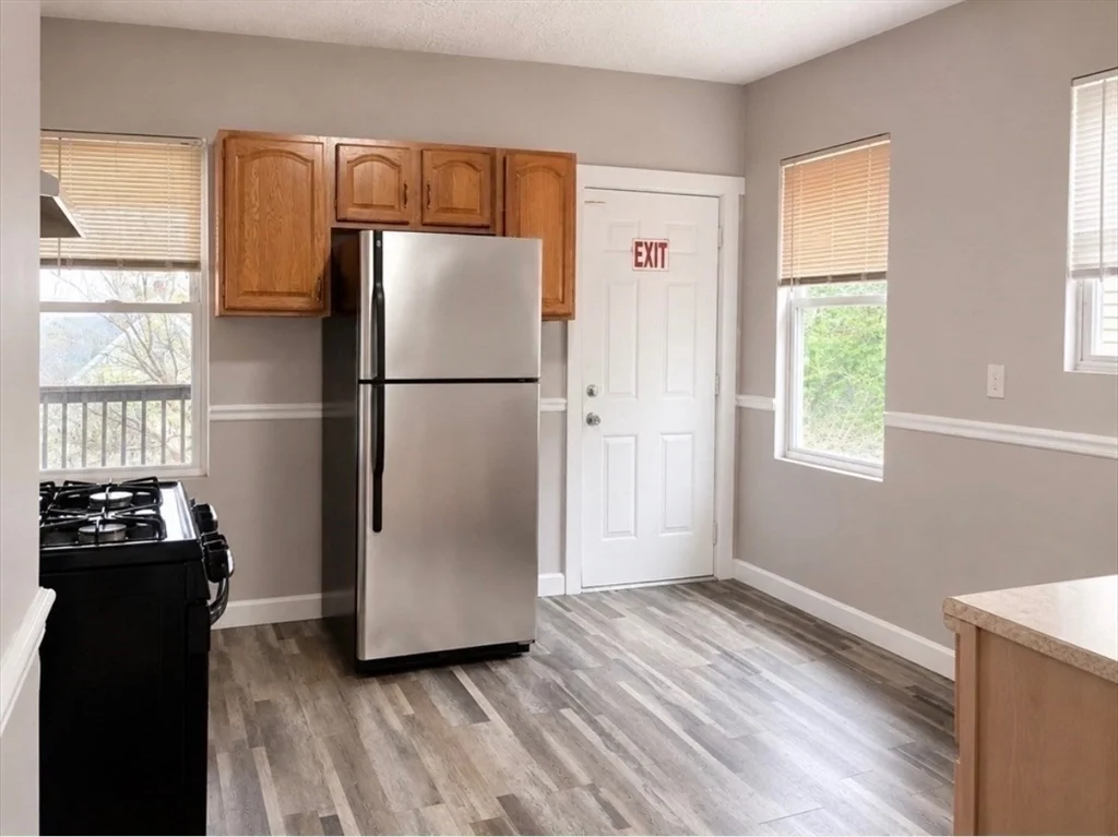 3 bed, 1 bath apartment for rent at 32 Callender St Unit 3, Dorchester — photo 2 of 8