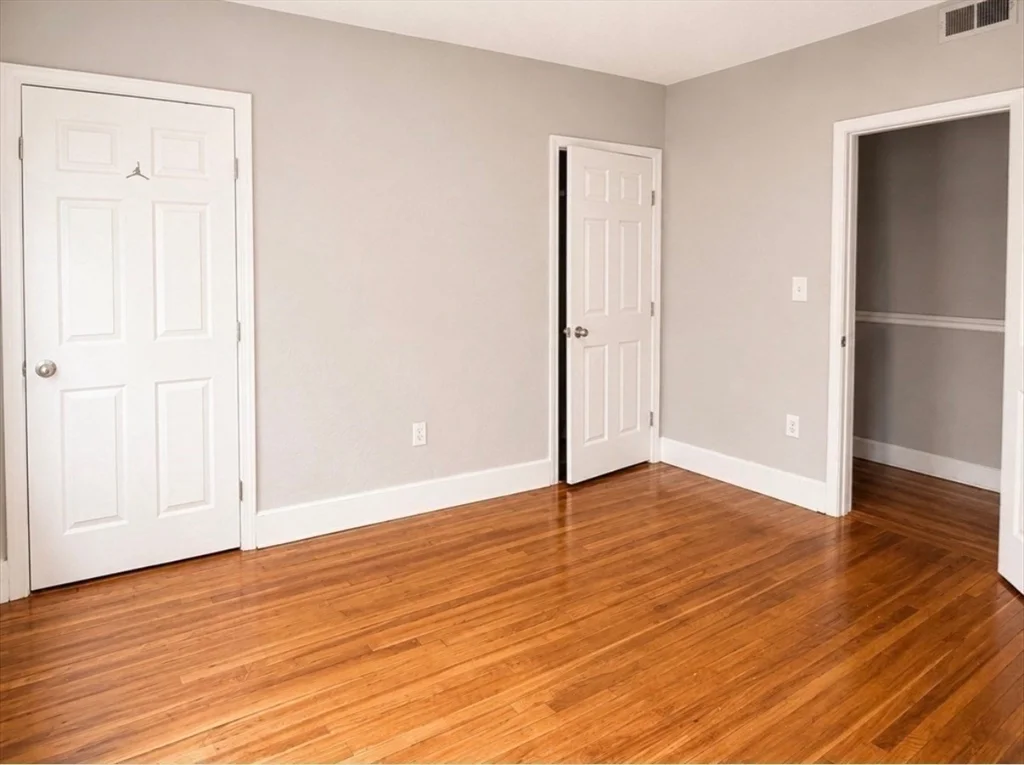 3 bed, 1 bath apartment for rent at 32 Callender St Unit 3, Dorchester — photo 4 of 8