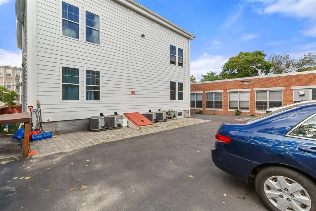 3 bed, 2 bath apartment for rent at 32 Cameron Ave Unit 32, Teele Square — photo 31 of 32